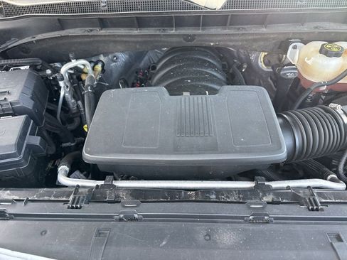 Used 2023 Chevrolet Suburban Premier RWD image 34