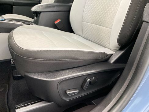 Used 2023 Ford Escape Active w/ Tech Pack #1 AWD/4WD image 17