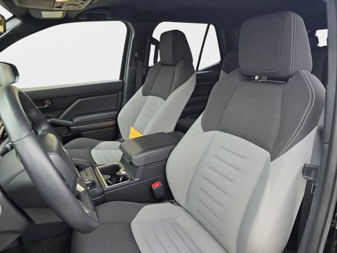 Used 2015 Jeep Grand Cherokee Overland AWD/4WD image 54