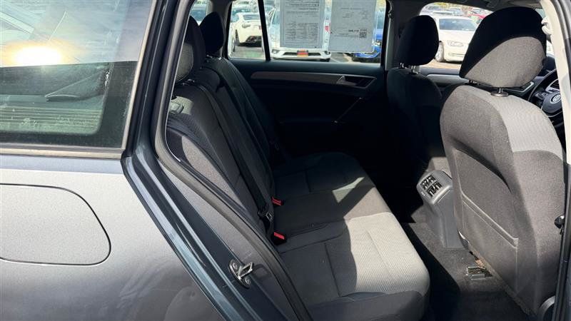 Used 2016 Volkswagen Golf S FWD image 8