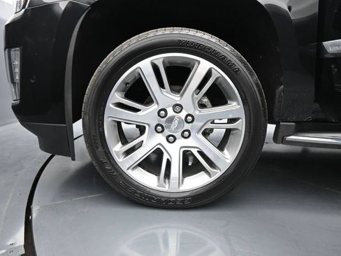 Used 2018 Cadillac Escalade ESV Premium Luxury AWD/4WD image 28
