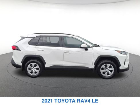 Used 2021 Toyota RAV4 LE w/ Carpet Mat Package (TMS) AWD/4WD image 5