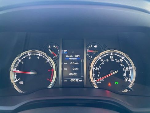 Used 2022 Toyota 4Runner Limited image 11