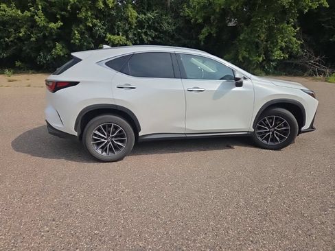 Used 2024 Lexus NX 350h AWD image 21