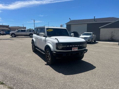 Used 2024 Ford Bronco Outer Banks AWD/4WD image 4