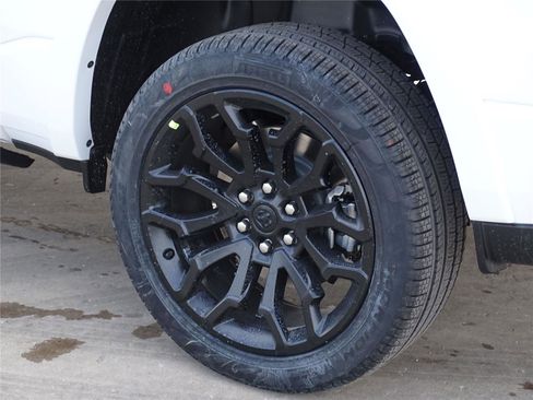 Used 2025 RAM 1500 Limited image 19