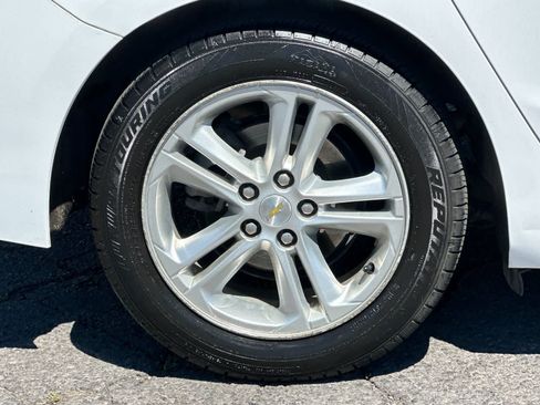 Used 2017 Chevrolet Cruze LT w/ Convenience Package FWD image 25