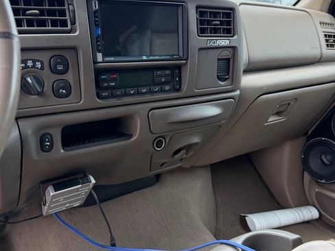 Used 2003 Ford Excursion Eddie Bauer AWD/4WD image 18