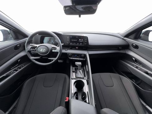 New 2026 Hyundai Elantra SEL Sport FWD image 13