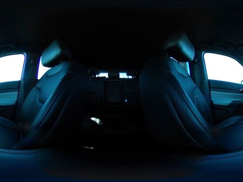 Used 2025 Jeep Compass Limited image 43