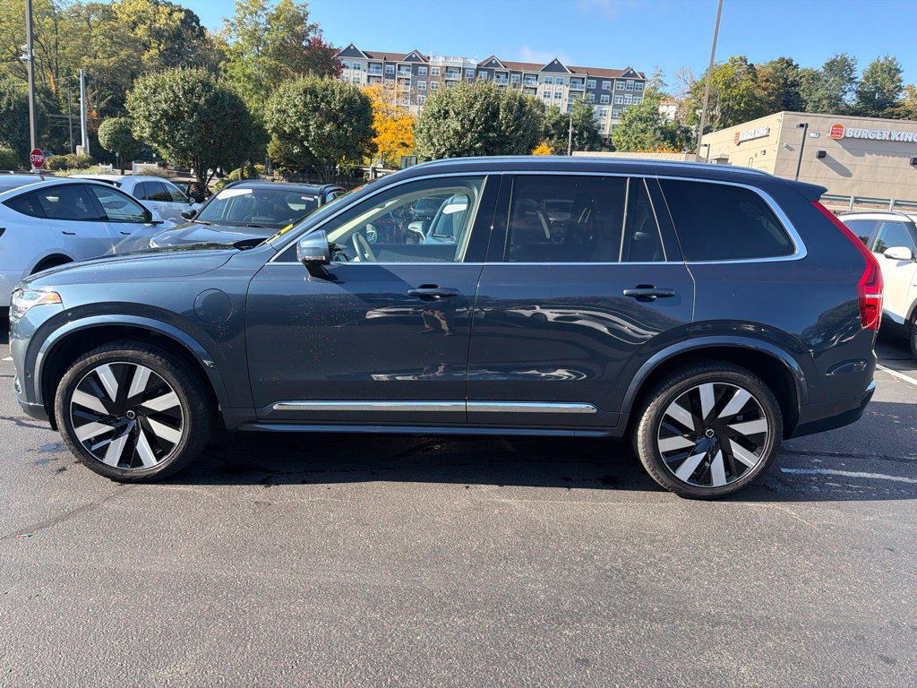 Used 2025 Volvo XC90 T8 Plus w/ Protection Package Premier AWD/4WD image 3