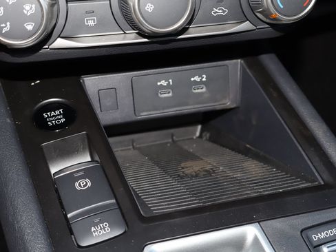 Used 2025 Nissan Kicks SV w/ Illumination Package FWD image 24