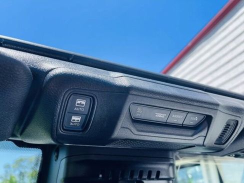 Used 2024 Jeep Wrangler Unlimited Sahara w/ Technology Group AWD/4WD image 25