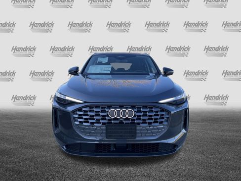 Used 2025 Audi Q5 Premium Plus AWD/4WD image 3