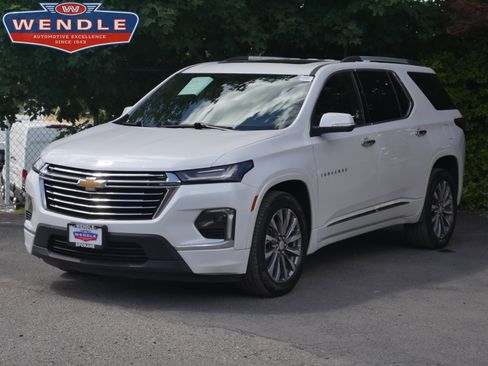 Used 2022 Chevrolet Traverse Premier AWD/4WD image 1