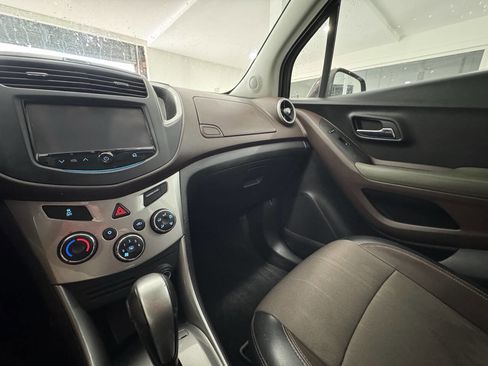 Used 2016 Chevrolet Trax LT w/ LT Convenience Package image 29