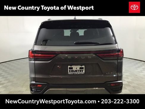 Used 2024 Lexus LX 600 4WD w/ Luxury Package image 6