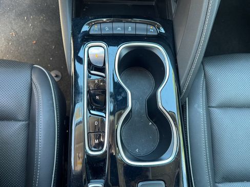Used 2023 Buick Envision Essence AWD/4WD image 20