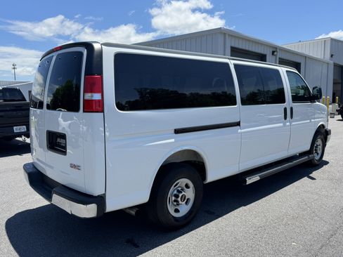 Used 2025 GMC Savana 3500 LT w/ LT Preferred Equipment Group RWD image 5