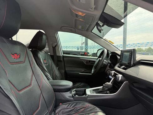Used 2020 Toyota RAV4 LE w/ Carpet Mat Package FWD image 6
