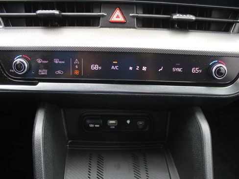 Certified 2024 Kia Sportage SX image 43