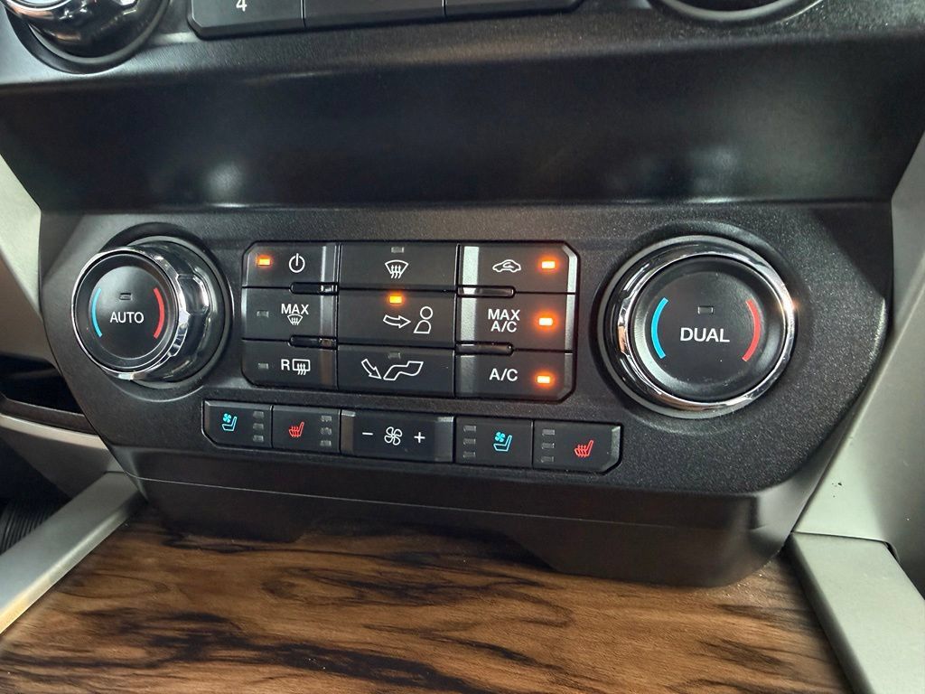 Used 2019 Ford F150 Lariat RWD image 19