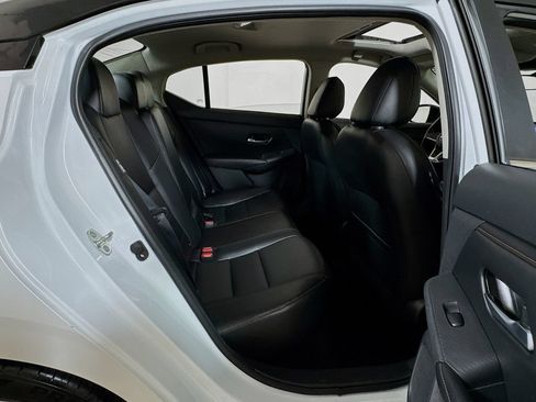 Used 2024 Nissan Sentra SR w/ SR Premium Package FWD image 25