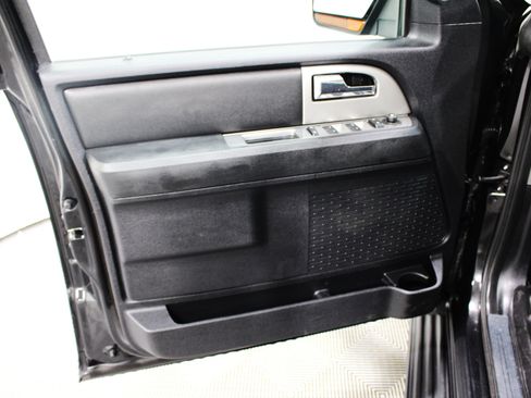Used 2015 Ford Expedition EL XLT w/ Equipment Group 202A AWD/4WD image 6