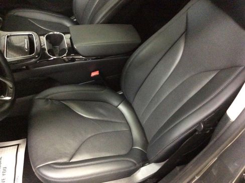 Used 2023 Lincoln Nautilus Reserve image 17