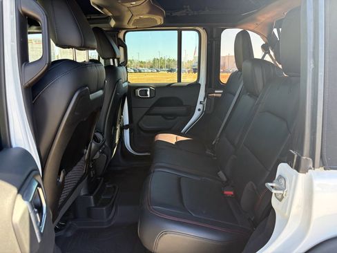 Used 2024 Jeep Wrangler Unlimited Rubicon w/ Convenience Group image 27