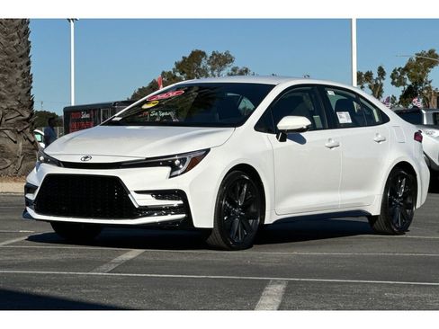 New 2026 Toyota Corolla SE image 8
