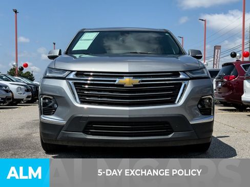 Used 2023 Chevrolet Traverse LT FWD image 3
