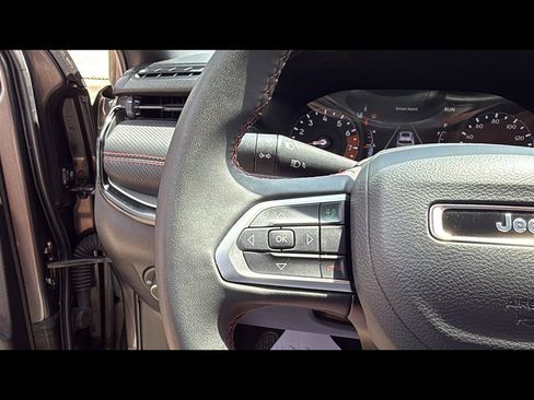 Used 2023 Jeep Compass Trailhawk image 13