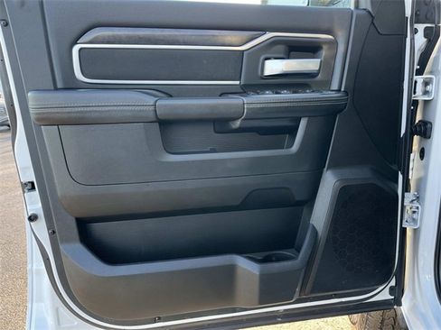 Used 2024 RAM 3500 Big Horn image 29