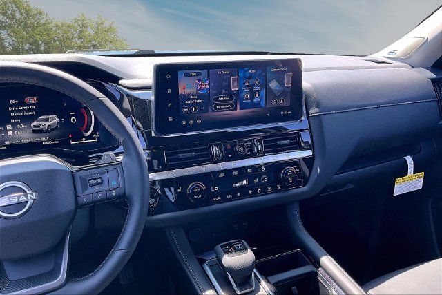 New 2026 Nissan Pathfinder SL w/ SL Premium Package (P04) FWD image 6