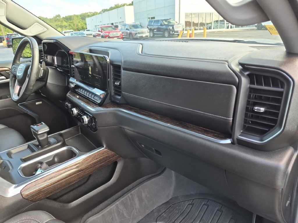 Used 2023 GMC Sierra 1500 Elevation w/ Elevation Premium Package AWD/4WD image 32