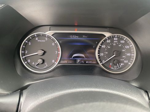 Used 2024 Nissan Sentra SV image 19