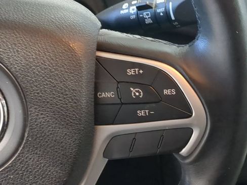 Used 2014 Jeep Cherokee Latitude w/ Comfort/Convenience Group FWD image 30