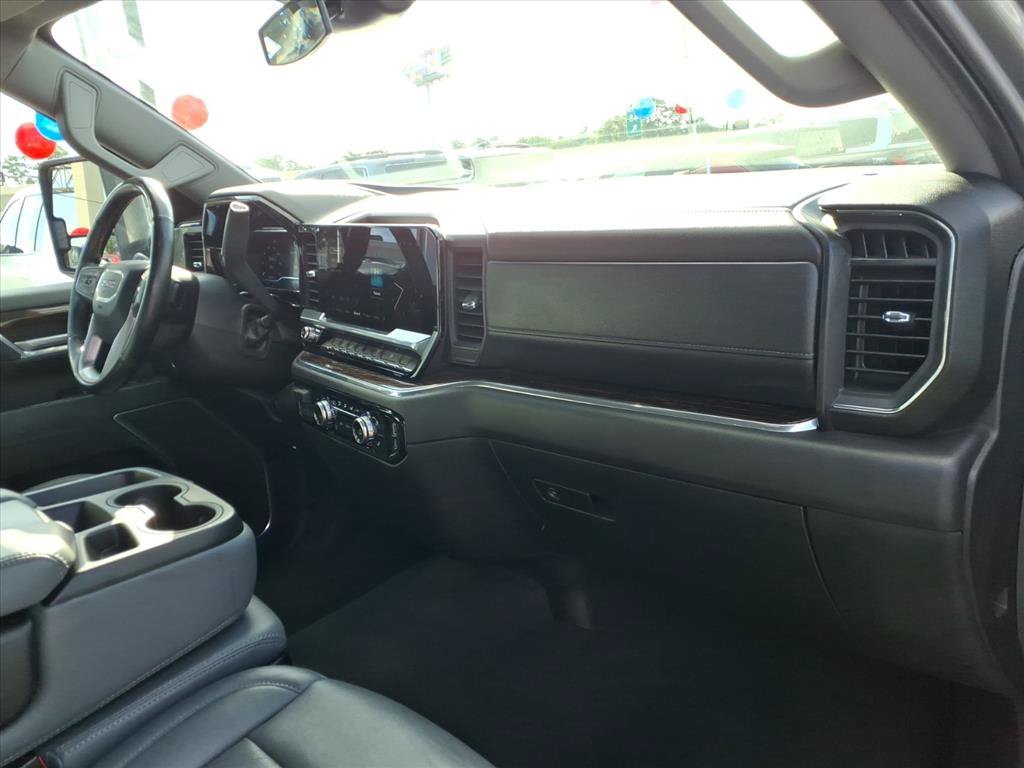 Used 2025 GMC Sierra 2500 SLE w/ Preferred Package AWD/4WD image 16