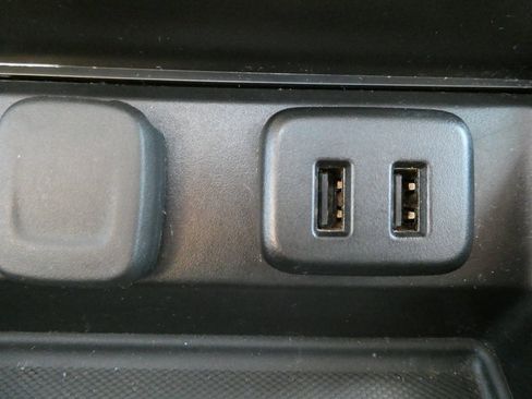 Used 2019 GMC Yukon XL Denali w/ Open Road Package image 34