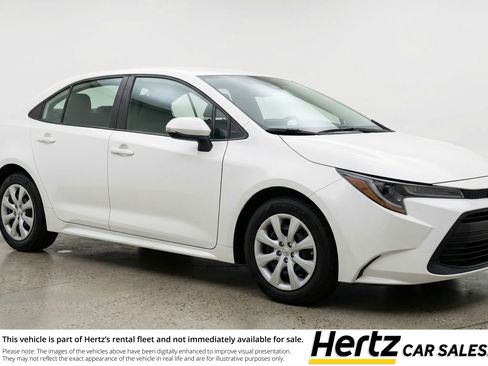 Used 2025 Toyota Corolla LE image 1