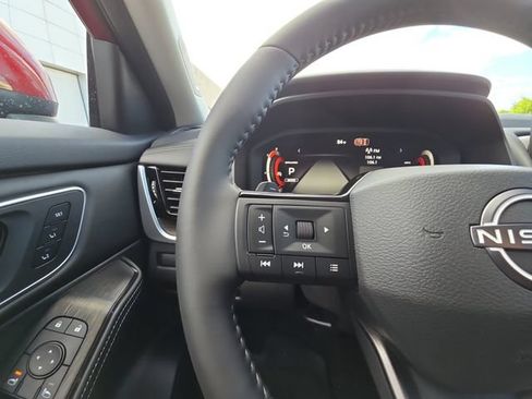 New 2026 Nissan Rogue Platinum AWD/4WD image 11
