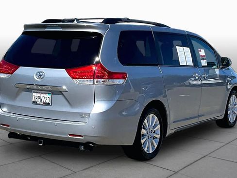 Used 2013 Toyota Sienna Limited w/ Premium Pkg AWD/4WD image 12