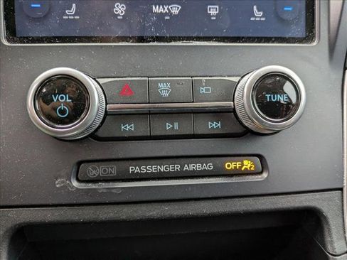 Used 2022 Ford Edge SEL w/ Convenience Package image 12