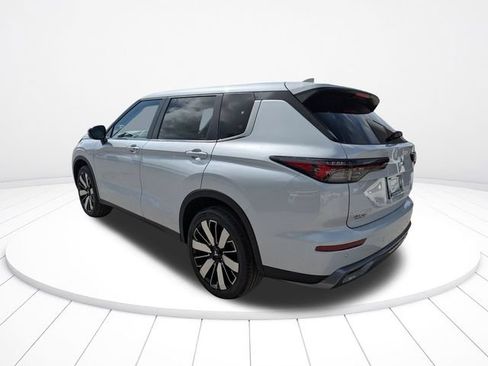 New 2026 Mitsubishi Outlander SE FWD image 6