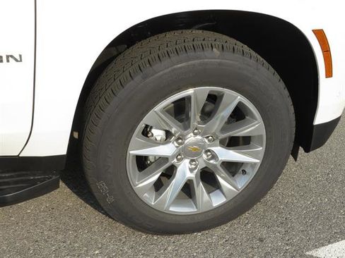 New 2025 Chevrolet Suburban Premier w/ Sun And Tow Package image 7