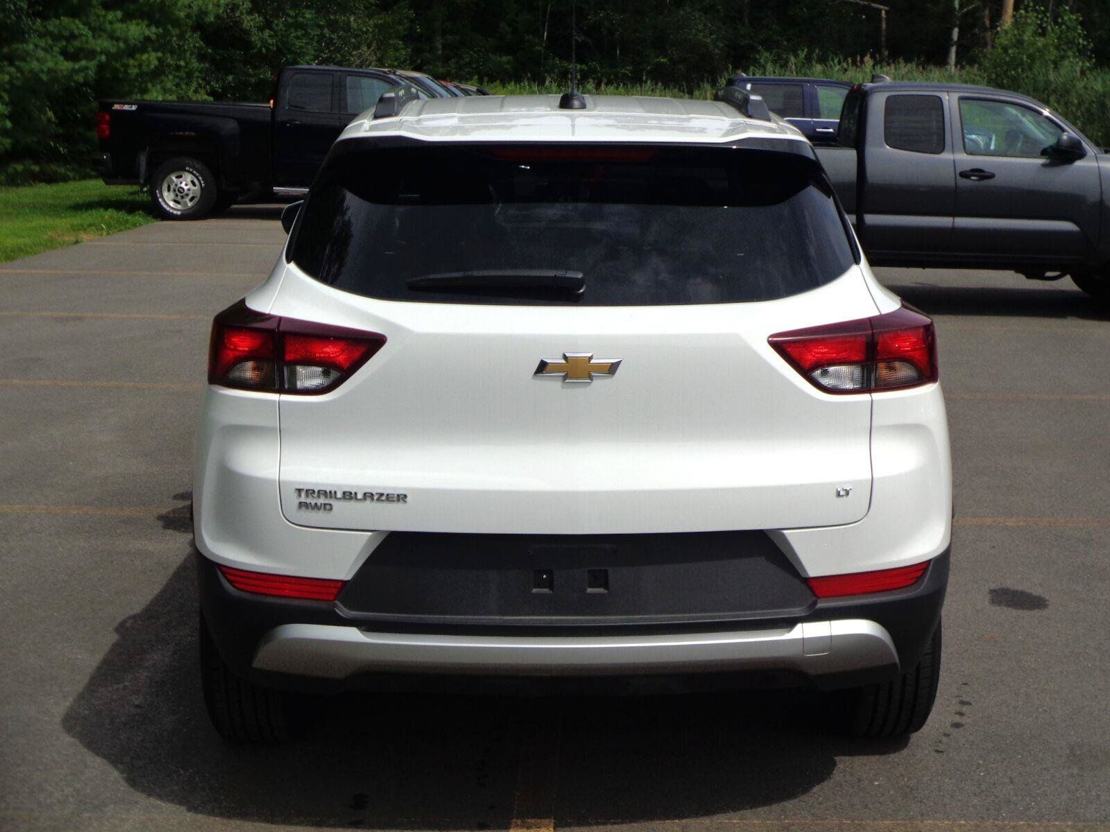 Used 2026 Chevrolet TrailBlazer LT AWD/4WD image 6
