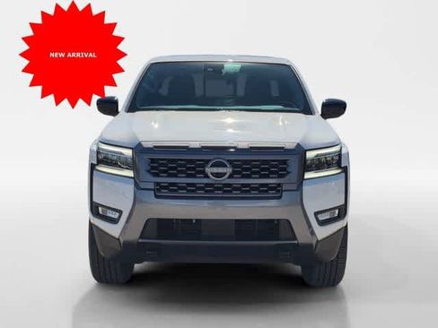 Used 2025 Nissan Frontier SL image 8