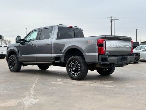 Used 2024 Ford F250 Platinum image 5