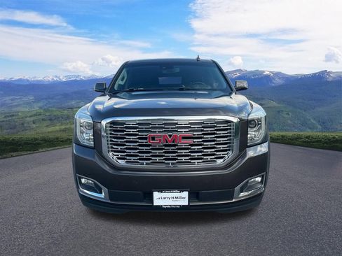 Used 2020 GMC Yukon XL Denali w/ Denali Ultimate Package AWD/4WD image 9